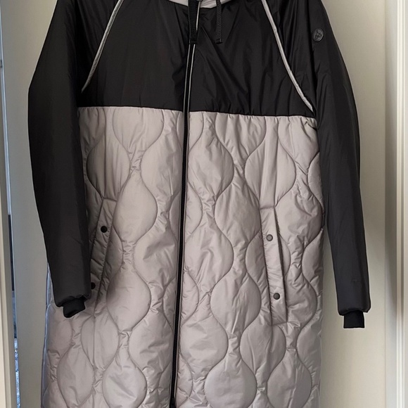 Junge coat. Champagne and Black. NWT - Picture 12 of 14